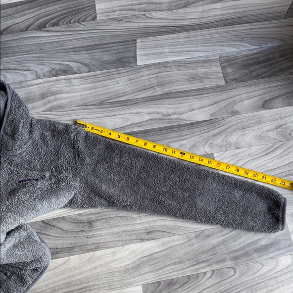 Patagonia Gray Fleece Jacket - Picture 9 of 10